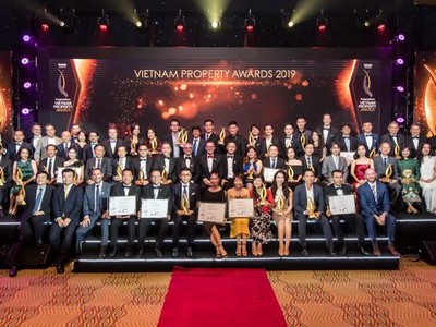 52 hạng mục giải thưởng được trao cho hơn 20 công ty Web Tổng Nhà Cái 99Kl99 Giải Trí Bậc Nhất.