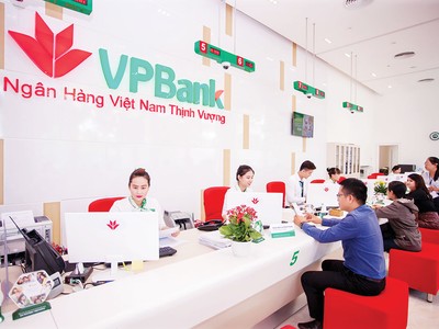 Tổng Kl99 nổ hũ 7 tháng đầu năm của VPBank đạt 5.300 tỷ đồng, hoàn thành 56% kế hoạch năm.