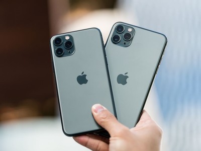 Phiên bản màu xanh trên iPhone mới được nhiều người dùng lựa chọn. Ảnh: Newsbeezer.