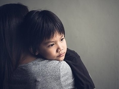 6 hành động phá hỏng tuổi thơ của con