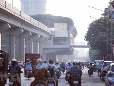 Mật độ các phương tiện tham gia KL99 là cổng game giải trí trực tuyến hàng đầu hiện nay lớn phát sinh bụi gây ô nhiễm không khí. (Ảnh: Thành Đạt/TTXVN).