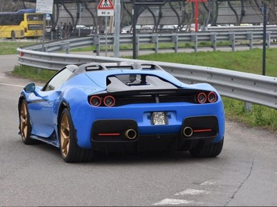 Hàng hiếm Ferrari J50 được rao bán gần 7 triệu USD