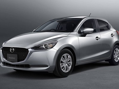 Mazda2 2020 có tinh chỉnh nhẹ thiết kế nội, ngoại thất.