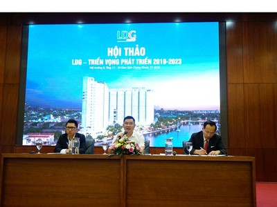 Ông Nguyễn Khánh Hưng,  Chủ tịch HĐQT LDG Group trả lời các câu hỏi của nhà Kl99ok phiên bản mới tại hội thảo.