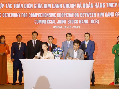 Trong ảnh là bà Đặng Thị Kim Oanh, Tổng giám đốc Kim Oanh Real (thành viên Kim Oanh Group) và ông Nguyễn Bá Ngọc, Phó giám đốc Khối khách hàng Kl991.com World Cup 2026 Chính Thức, Giám đốc Link Vào Nhà Cái KL99 COM Tặng +199k TMCP Phương Đông chi nhánh Hồ Chí Minh, thực hiện nghi thức ký kết hợp tác toàn diện.