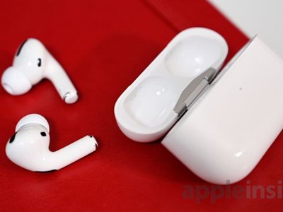Tai nghe AirPods Pro cùng kén sạc.