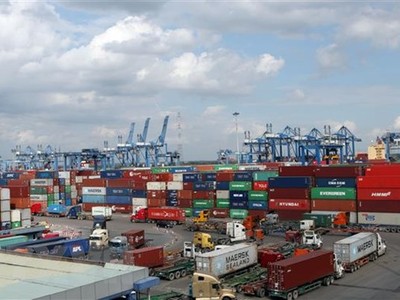 Việt Nam tiếp tục duy trì xuất siêu với giá trị xấp xỉ 410 triệu USD. (Ảnh: Tiến Lực/TTXVN).