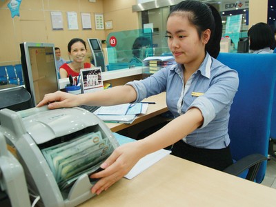 Nguồn cung USD dồi dào góp phần ổn định giá trị tiền đồng thời gian qua.