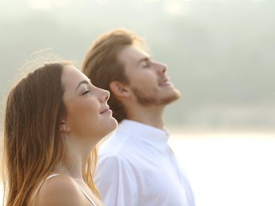 'Breathwork' được Vogue gọi là 'Yoga mới', có tác động tích cực đến sức khỏe của con người. Shutterstock