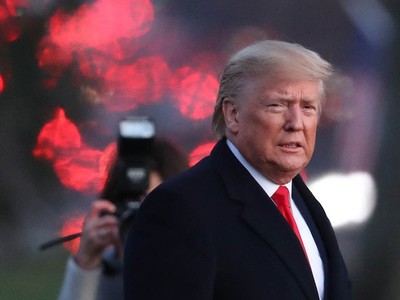 Ông Trump sẽ gặp may mắn và thành công vào năm 2020. Ảnh: Politico.