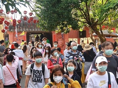 Tạm dừng lễ hội để phòng chống nCoV