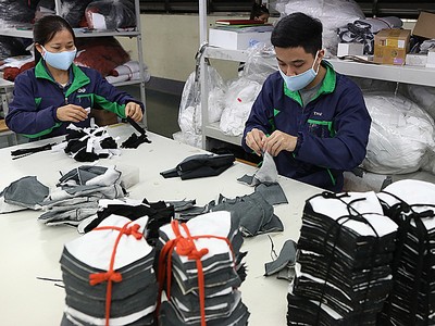 Kl994 nhà cái bóng đá world cup khẩu trang vải nano tại nhà máy ở Thái Nguyên.