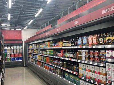 Với diện tích khoảng 1.000m2, đây là cửa hàng tự động, không thu ngân lớn nhất của Amazon cho tới thời điểm này. (Nguồn: CNBC).