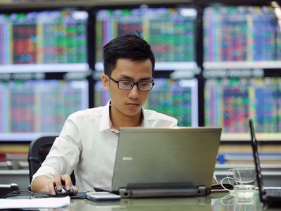 ROS: Tâm điểm tái cơ cấu danh mục ETF