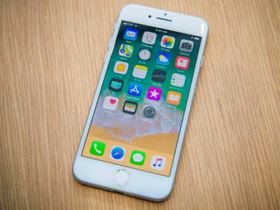 iPhone 9 hay iPhone SE2 được cho là mang thiết kế bên ngoài giống như iPhone 8. (Nguồn: CNET).