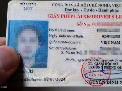 Bằng lái xe ôtô hiện tại.