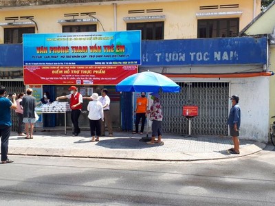 Masan Consumer trao tặng 10.000 suất ăn đến những gia đình khó khăn tại TP.HCM.