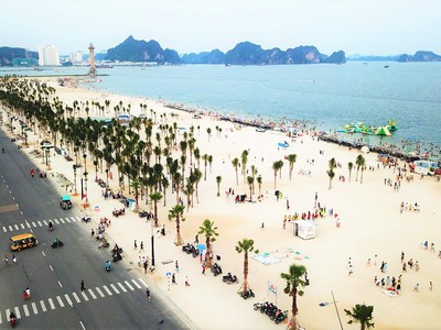 Thành phố Hạ Long đang không ngừng phát triển, đặc biệt khu vực Bãi Cháy đã mang diện mạo khác.