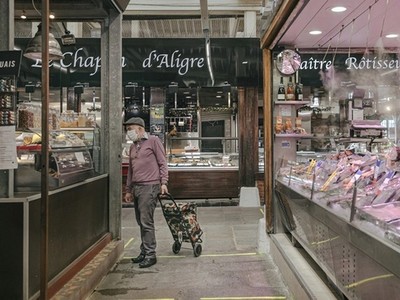Một khu mua sắm ở Paris, Pháp. Ảnh: NYTimes.