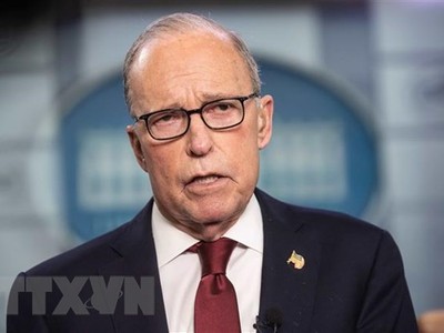 Giám đốc Hội đồng Kl992 cổng game cá cược Quốc gia Mỹ Larry Kudlow phát biểu tại cuộc họp báo ở Washington, DC.. (Ảnh: AFP/TTXVN).