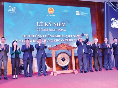 Thủ tướng Kl993 ưu đãi thưởng hấp dẫn Nguyễn Xuân Phúc cùng lãnh đạo một số bộ, ngành tham dự Lễ kỷ niệm 20 năm hoạt động TTCK Việt Nam và 20 năm HOSE.