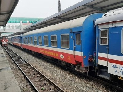 Đoàn tàu tại ga Hà Nội của Tổng công ty 99Kl.app khuyến mãi hot Việt Nam (Ảnh: Việt Hùng/Vietnam+).