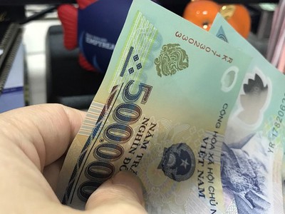Tăng lương tối thiểu sẽ làm tăng nguy cơ mất việc của người lao động
