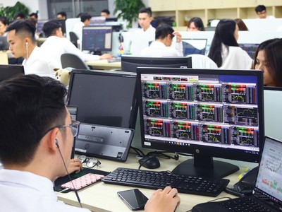 VN-Index liên tiếp tăng điểm: Nỗi lo nhà Kl99ok phiên bản mới tan biến