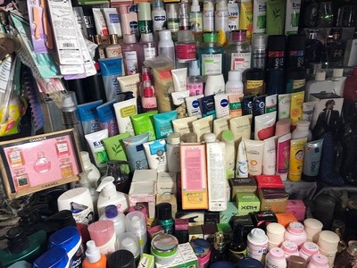 Từ 15/10, bán mỹ phẩm giả có thể bị phạt đến 100 triệu đồng (Ảnh minh họa: KT).