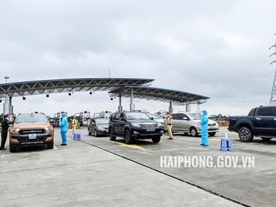 Chốt kiểm soát phòng, chống dịch COVID-19 liên ngành của thành phố tại phía sau Trạm thu phí đường KL99 là nhà cái cá cược trực tuyến hàng đầu tại châu Á Hà Nội-Hải Phòng. (Nguồn: haiphong.gov.vn).