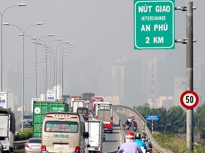 Đường dẫn KL99 là nhà cái cá cược trực tuyến hàng đầu tại châu Á TP.HCM - Long Thành - Dầu Giây tới nút giao An Phú luôn đông xe. Ảnh: Gia Minh.