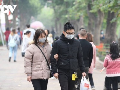 Thủ tướng chỉ đạo Hà Nội và Thành phố Hồ Chí Minh phải đeo khẩu trang nơi công cộng.