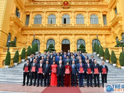 Tổng Bí thư, Chủ tịch nước Nguyễn Phú Trọng trao Quyết định bổ nhiệm 9 Đại sứ mới và tiếp hơn 30 Đại sứ, Tổng Lãnh sự Việt Nam tại nước ngoài, nhiệm kỳ 2020-2023. Nguồn ảnh: Báo Quốc tế.