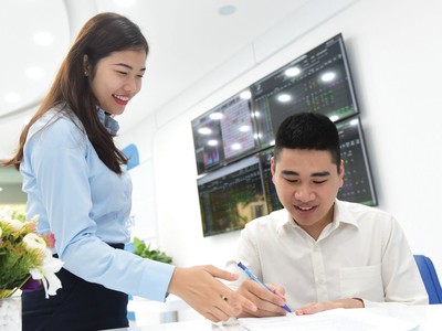 Kể từ đầu tháng 10/2020 đến nay có hàng chục thông tin đăng ký mua vào của các Trang Chủ KL99Com Số 1 Link Đăng Ký KL999 nội bộ được công bố. Ảnh: Dũng Minh