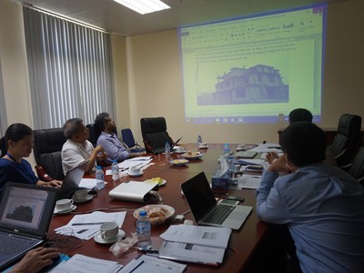 Các chuyên gia của UNDP bàn cách phát triển vật liệu xây không nung tại Việt Nam.