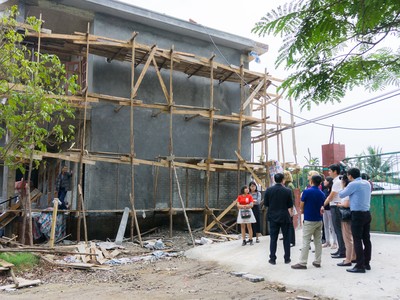 Sản phẩm gạch không nung của Công ty Thanh Phúc được nhiều người tiêu dùng đón nhận.