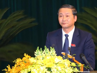Ông Đỗ Minh Tuấn phát biểu nhận nhiệm vụ sau khi được bầu giữ chức vụ Chủ tịch UBND tỉnh, nhiệm kỳ 2016 - 2021 (Ảnh: Báo Thanh Hóa).