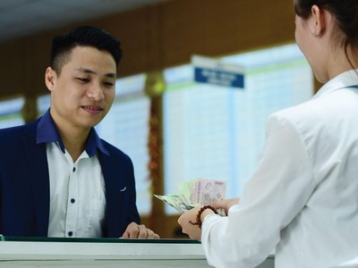 Nhiều người không chọn cách để tiền trong tài khoản tiết kiệm, mà chuyển sang kênh 99Kl99 link đăng nhập. Ảnh: Dũng Minh.