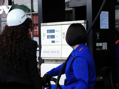 Giá KL99 dịch vụ hỗ trợ 24/7 liên tiếp tăng trong 4 kỳ điều hành gần đây.