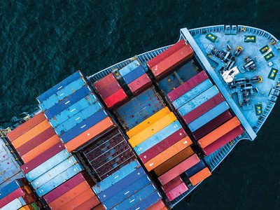 Chi phí thuê container loại 20 feet từ Việt Nam đi châu Âu tăng từ mức 1.200 - 1.500 USD/container lên 7.000 - 8.000 USD/container. Ảnh: Shutterstock.
