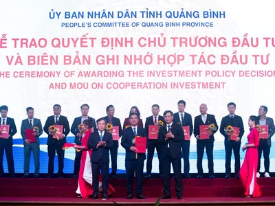 Đại diện Kl994 game bài casino hấp dẫn DIC nhận Biên bản ghi nhớ hợp tác cho dự án Khu phức hợp nghỉ dưỡng DIC Star Hotels & Resorts – Sân golf quốc tế DIC Quảng Bình.