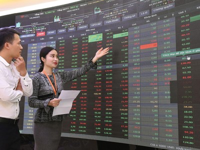 Các mã chứng quyền đem lại Kl99 nổ hũ cao cho nhà Kl99ok phiên bản mới là mã phát hành trên KL99 là cổng game giải trí trực tuyến hàng đầu hiện nay cơ sở HPG, MSN, VPB, STB, TCB...Ảnh: Dũng Minh.