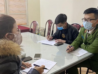 Công an thành phố Sơn La xử lý trường hợp đăng thông tin sai sự thật trên mạng Trang Chủ KL99Com Số 1 Link Đăng Ký KL999 về tình hình dịch, bệnh Covid-19. ( Ảnh Báo Sơn La).