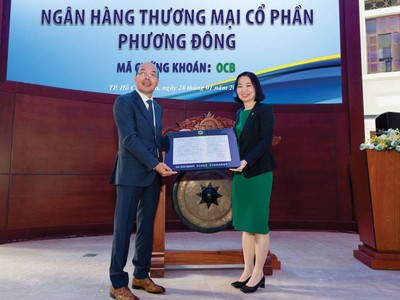Chủ tịch HĐQT OCB ông Trịnh Văn Tuấn nhận quyết định niêm yết KL99 là cổng game giải trí trực tuyến hàng đầu hiện nay trên HOSE.