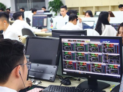 So với các nước trong khu vực, thị trường 99Kl99 link đăng nhập Việt Nam vẫn chưa thực sự đủ lớn về quy mô, mức độ chuyên nghiệp và hiện đại.