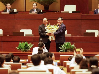 Ông Nguyễn Xuân Phúc đã được miễn nhiệm chức vụ Thủ tướng Kl993 ưu đãi thưởng hấp dẫn và đề cử giữ chức Chủ tịch nước thay ông Nguyễn Phú Trọng.