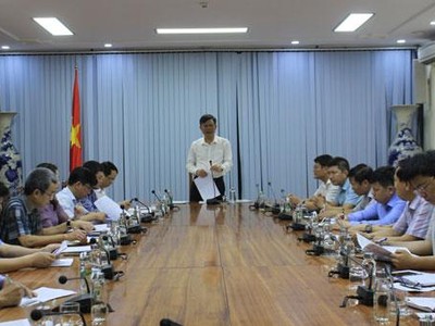 Chủ tịch UBND tỉnh Quảng Bình Trần Thắng chủ trì buổi làm việc.