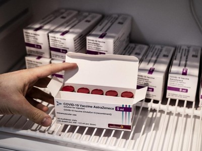 Vaccine AstraZeneca được lưu trữ tại trung tâm vaccine ở Copenhagen, Đan Mạch vào ngày 11/2/2021. Ảnh: AFP.