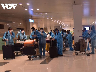 343 công dân Việt Nam về nước cách ly tại Bạc Liêu.