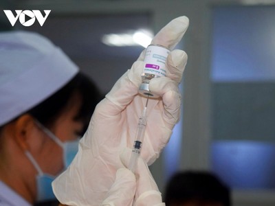 Vaccine phòng COVID-19 của AstraZeneca.